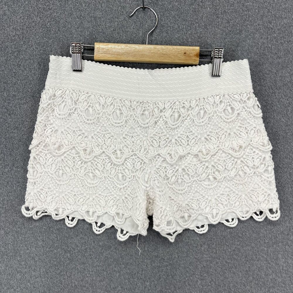 BCBG Girls Shorts Womens Medium White Lace Crochet Boho Festival Scallop Hem - Picture 1 of 14